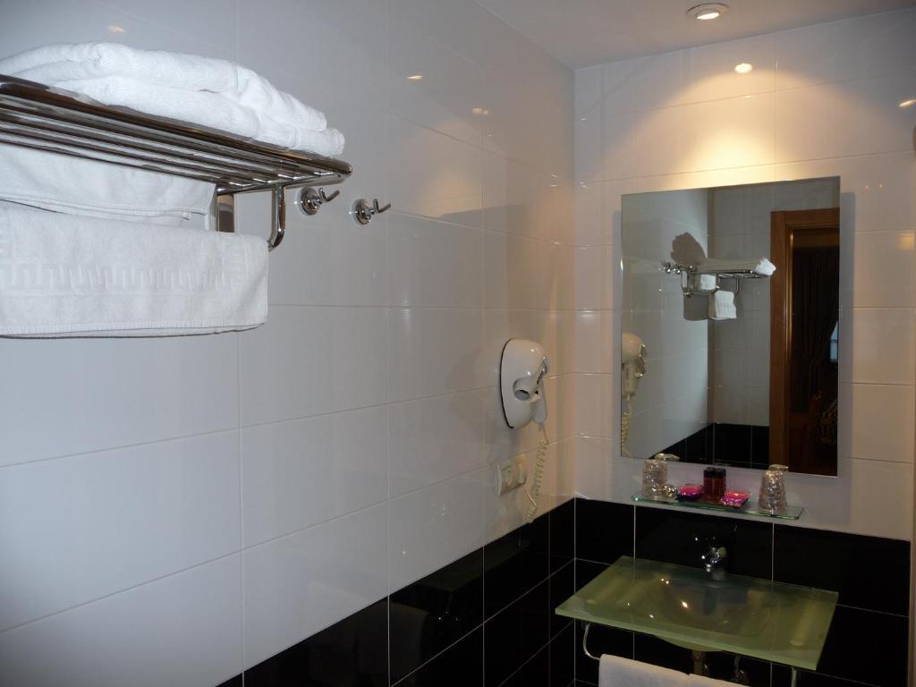 Hortas P.R. Hotell Santiago de Compostela Rum bild